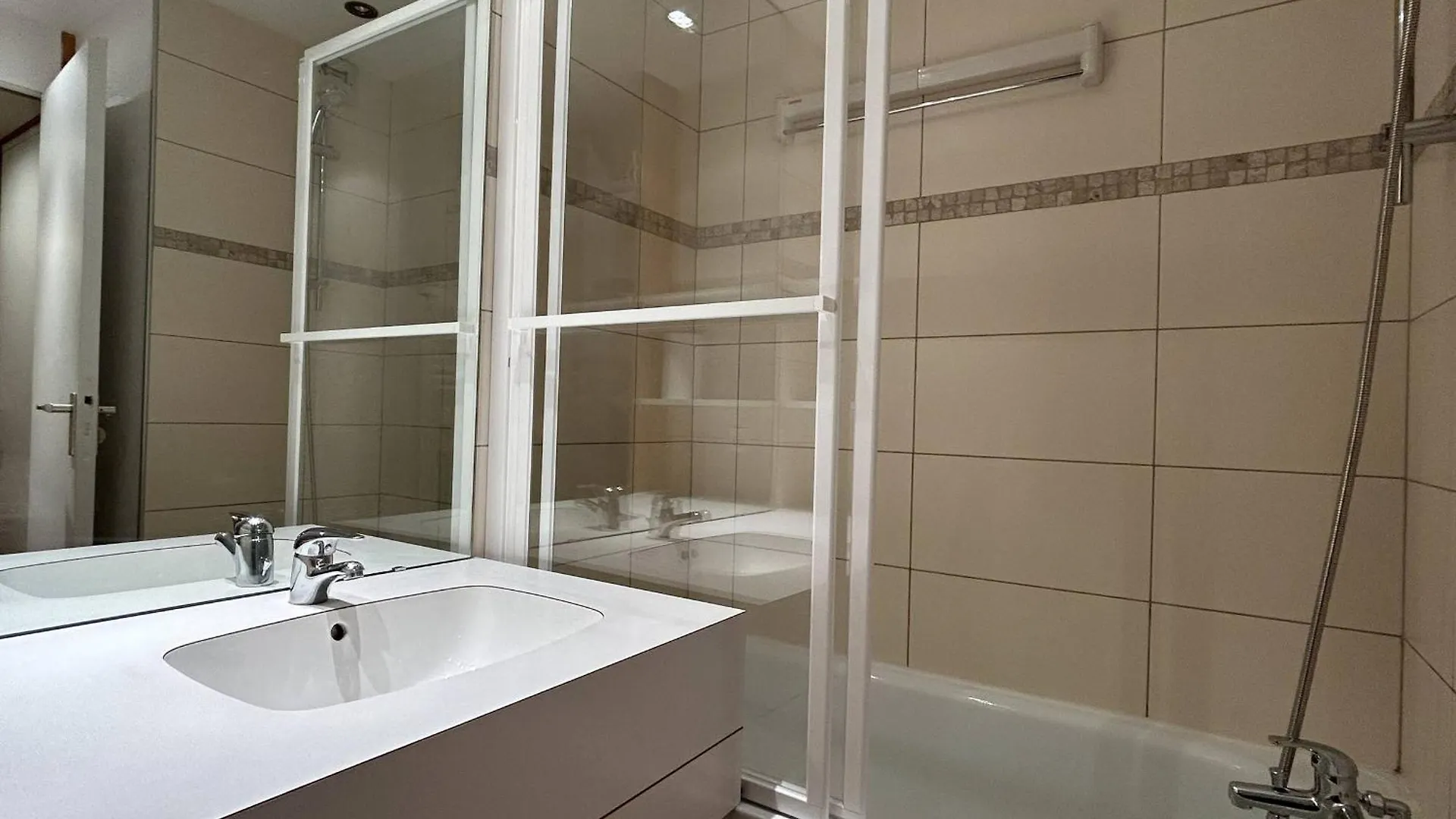 Appartement Divisible, Renove, Au Pied Des Pistes Avec Cuisine Equipee - Fr-1-355-253 Les Allues